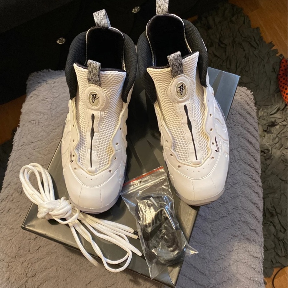 Nike Little Posite One GS 5.5 White and black